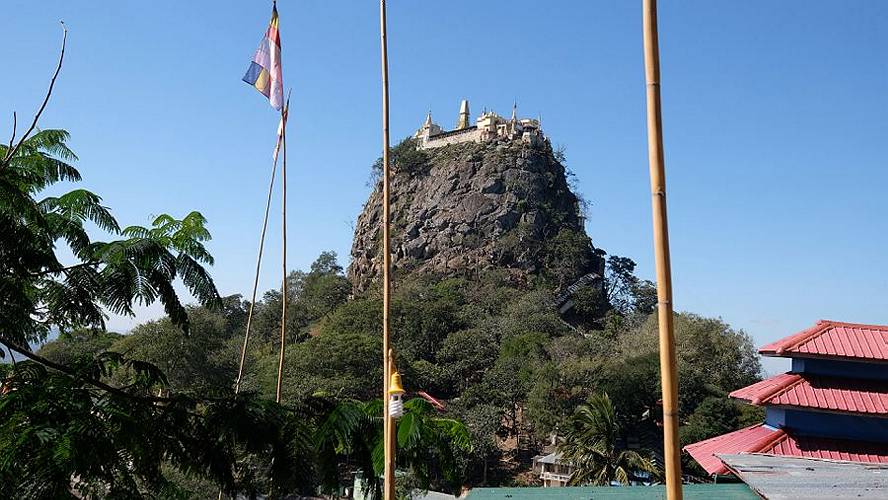 07-mount popa_09